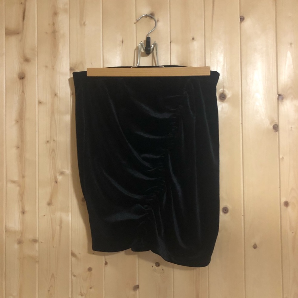 NWT Dynamite Velvet Skirt.